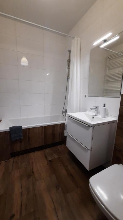 Ursa - Wygodny Apartament I Bezplatny Parking Na Miejscu Appartamento Varsavia Esterno foto