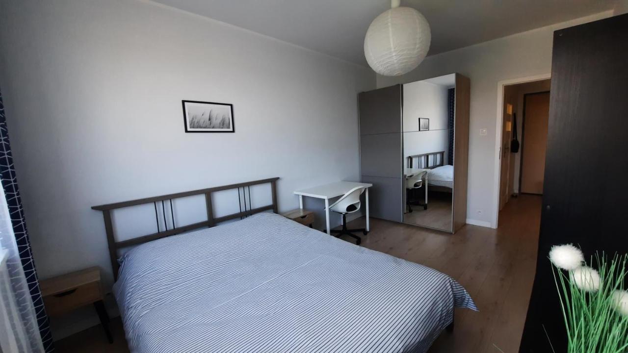 Ursa - Wygodny Apartament I Bezplatny Parking Na Miejscu Appartamento Varsavia Esterno foto